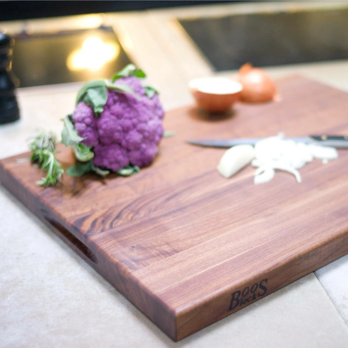 Boos Blocks Schneidebrett ProChef, Walnuss Mit Griffmulden 61x46x4 Cm 5 Boos Blocks Schneidebrett ProChef, Walnuss Mit Griffmulden 61x46x4 Cm – Bild 3