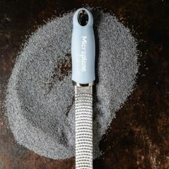 Microplane Premium Reibe / Zester, Küstenblau -Santos Grills Verkaufsladen microplane premium reibe zester kuestenblau c4ecd7d6cf15bb184a1aee0ed7c3ad20