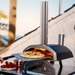 Ooni Fyra 12 Pizzaofen Tragbar Für 12" Große Pizzen -Santos Grills Verkaufsladen ooni fyra 12 tragbarer holzpellet pizzaofen db084e0e504d3e54214d0698f596dd70